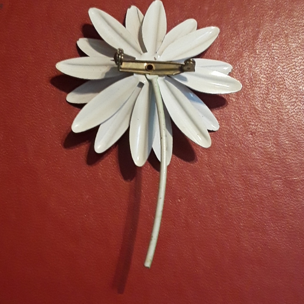 pin - Picture 2 of 3